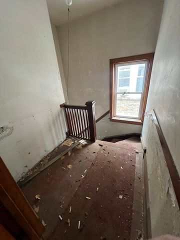 2309 N Springfield Avenue, Chicago, IL 60647