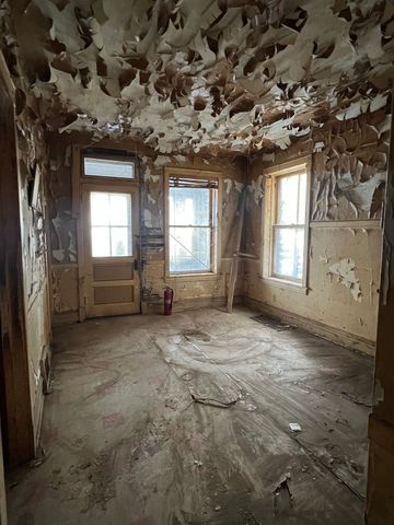 2309 N Springfield Avenue, Chicago, IL 60647