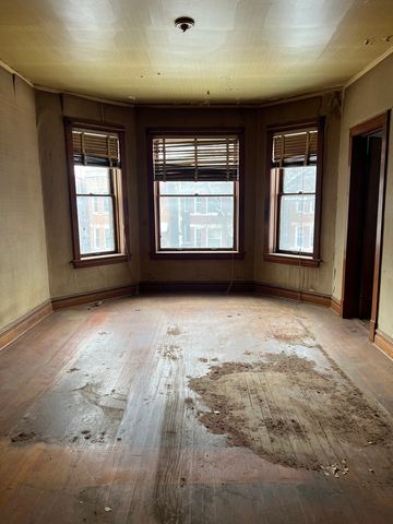 2309 N Springfield Avenue, Chicago, IL 60647