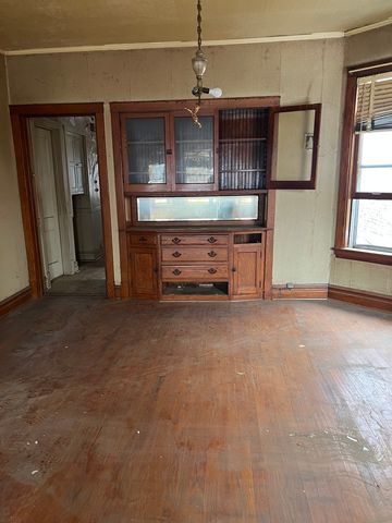 2309 N Springfield Avenue, Chicago, IL 60647