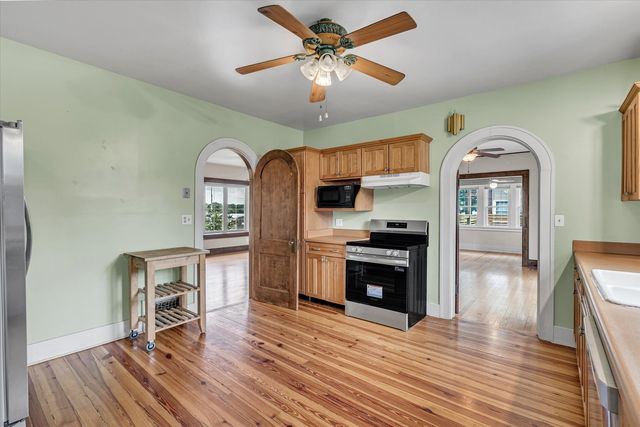 732 River Drive, Bettendorf, IA 52722