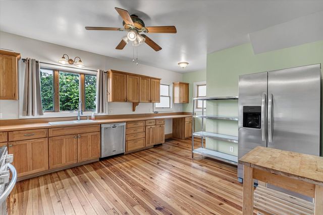 732 River Drive, Bettendorf, IA 52722