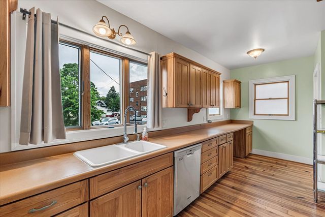 732 River Drive, Bettendorf, IA 52722