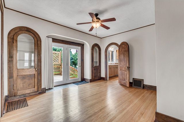 732 River Drive, Bettendorf, IA 52722