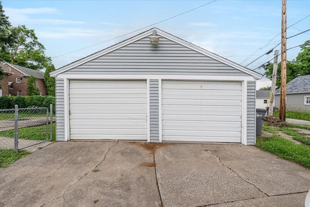 732 River Drive, Bettendorf, IA 52722