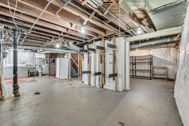 732 River Drive, Bettendorf, IA 52722