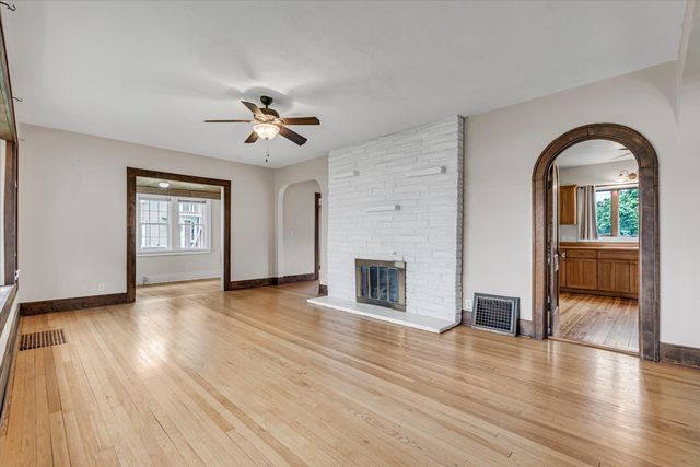 732 River Drive, Bettendorf, IA 52722