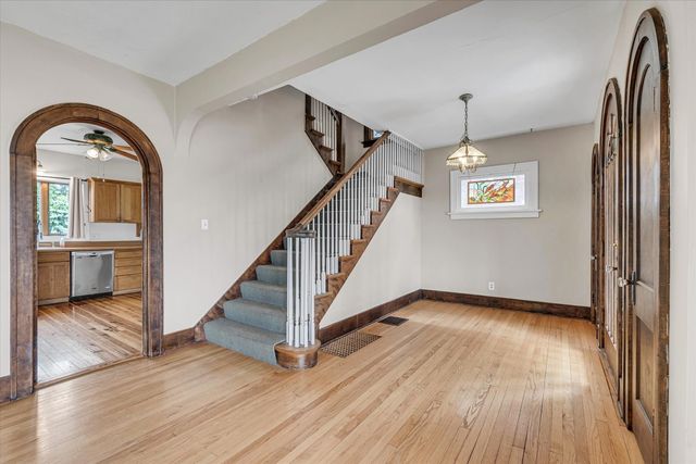 732 River Drive, Bettendorf, IA 52722