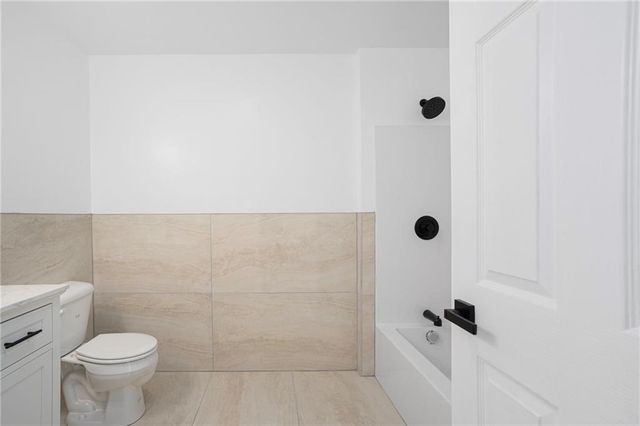 18 Pleasantview Avenue, Johnston, RI 02919