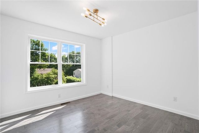 18 Pleasantview Avenue, Johnston, RI 02919