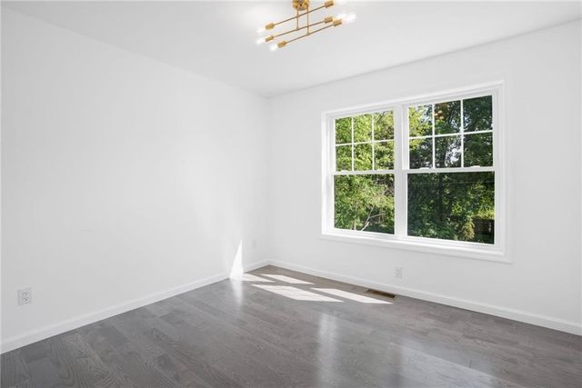 18 Pleasantview Avenue, Johnston, RI 02919
