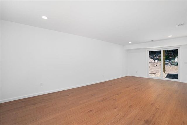 18 Pleasantview Avenue, Johnston, RI 02919