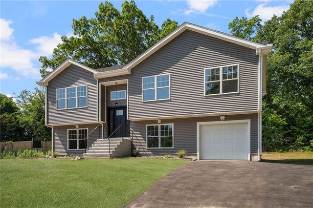18 Pleasantview Avenue, Johnston, RI 02919