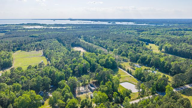 610 Rabbitpatch Lane, Saint Stephen, SC 29479