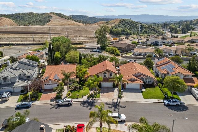 20344 Calhaven, Saugus, CA 91390