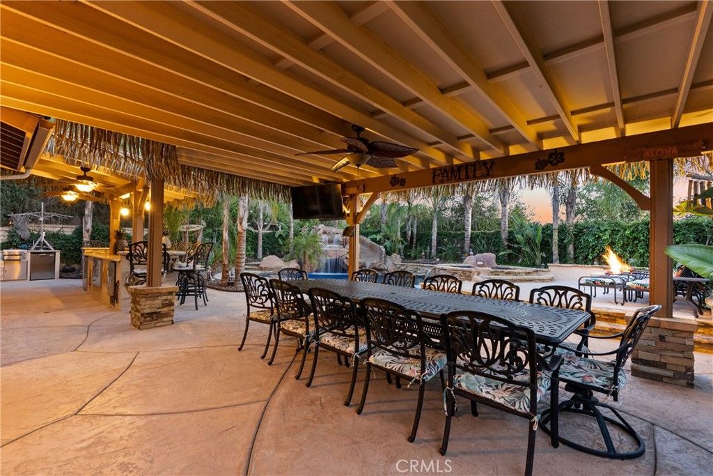 Image 3 of property listing at 20344 Calhaven, Saugus, CA 91390