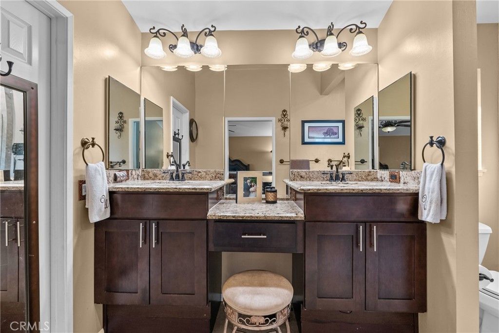 Image 45 of property listing at 20344 Calhaven, Saugus, CA 91390