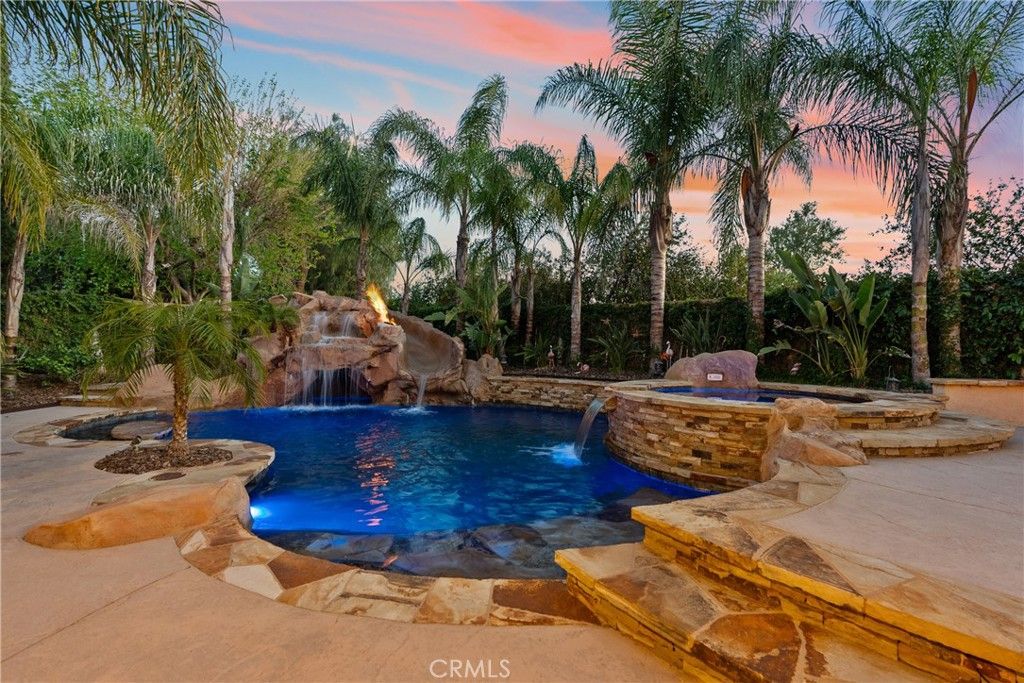 Image 5 of property listing at 20344 Calhaven, Saugus, CA 91390