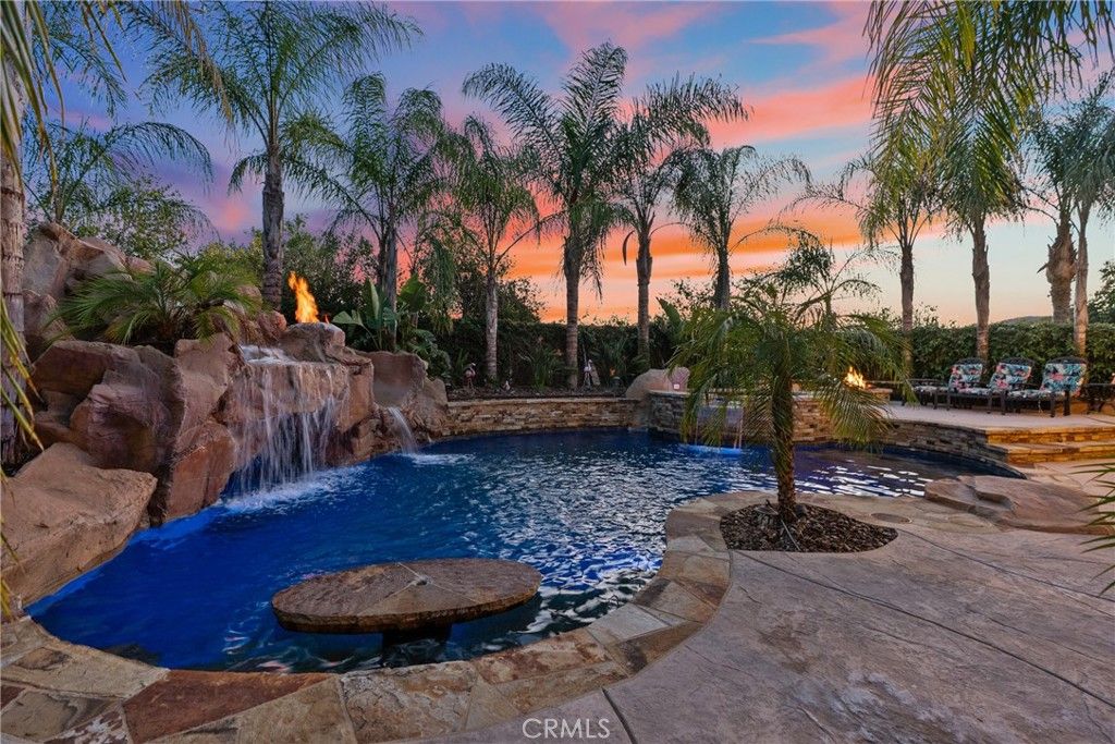 Image 9 of property listing at 20344 Calhaven, Saugus, CA 91390