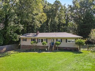 5400 Paula Court, Charlotte, NC 28216