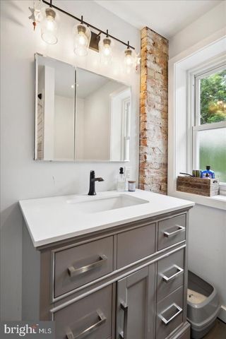 224 EDGEMONT AVE, Ardmore, PA 19003