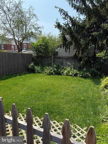 224 EDGEMONT AVE, Ardmore, PA 19003