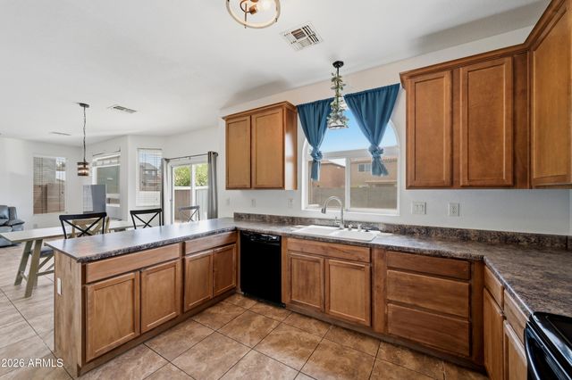 4967 E MEADOW LARK Way, San Tan Valley, AZ 85140
