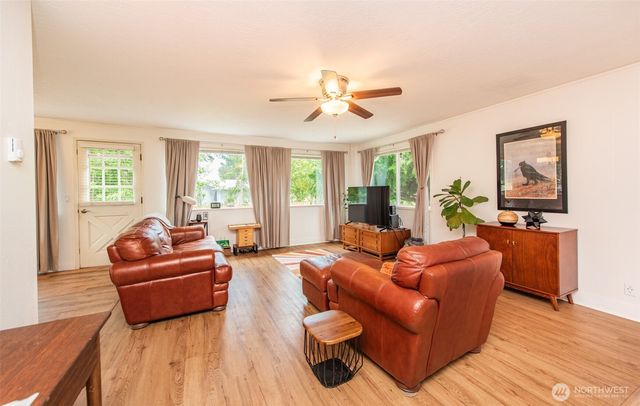 1201 Thornton Drive, Sequim, WA 98382