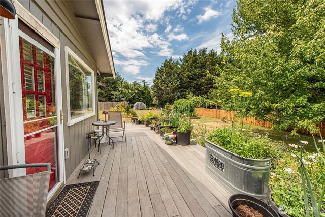 1201 Thornton Drive, Sequim, WA 98382