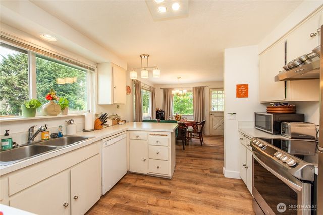 1201 Thornton Drive, Sequim, WA 98382