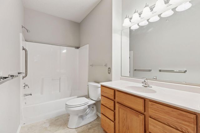 100 Clydesdale Trail 305, Medina, MN 55340