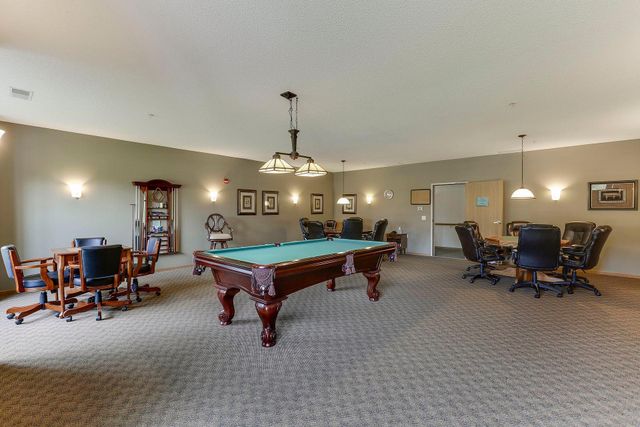 100 Clydesdale Trail 305, Medina, MN 55340