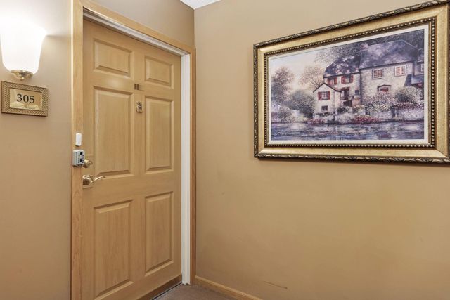 100 Clydesdale Trail 305, Medina, MN 55340