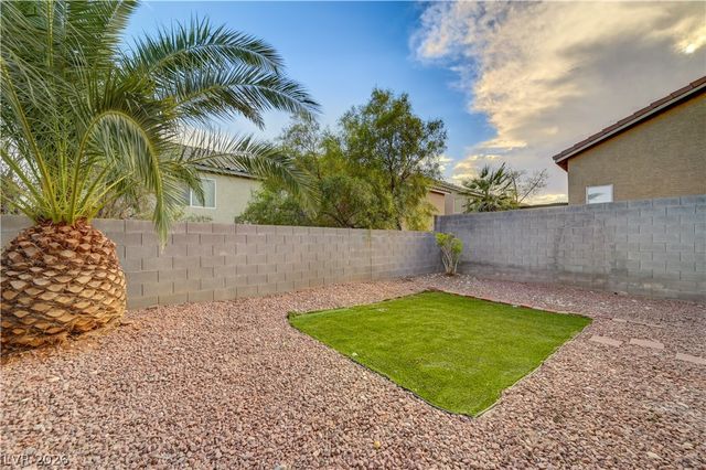 9553 Cabot Falls Avenue, Las Vegas, NV 89149