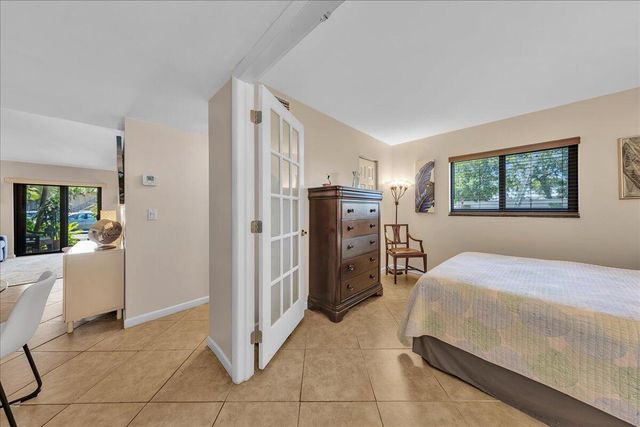 2965 NE 8th Terrace 101, Oakland Park, FL 33334