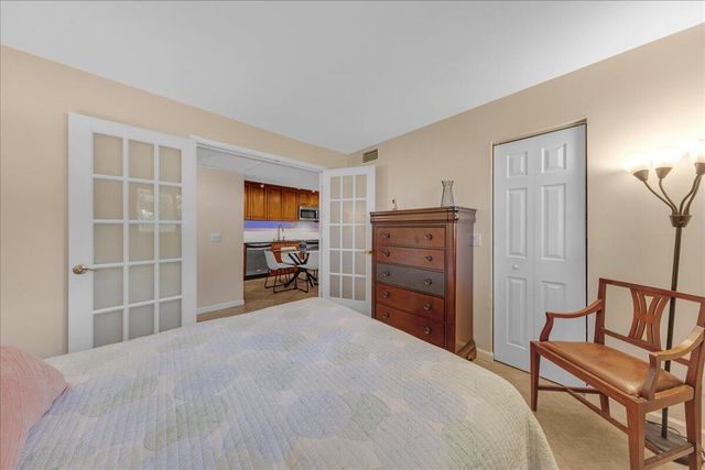 2965 NE 8th Terrace 101, Oakland Park, FL 33334