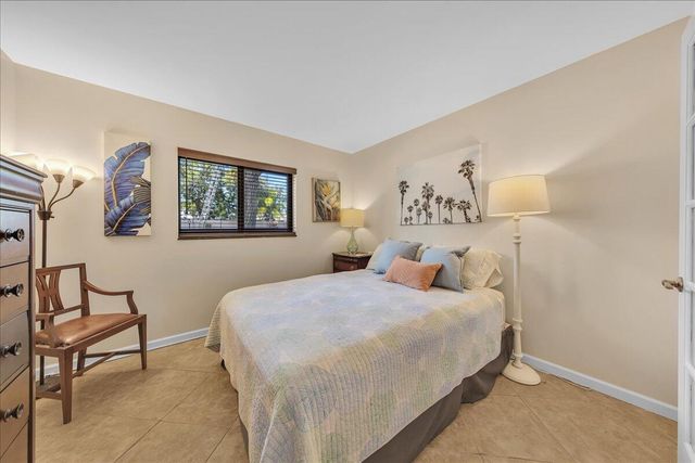 2965 NE 8th Terrace 101, Oakland Park, FL 33334