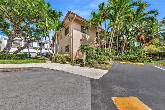 2965 NE 8th Terrace 101, Oakland Park, FL 33334