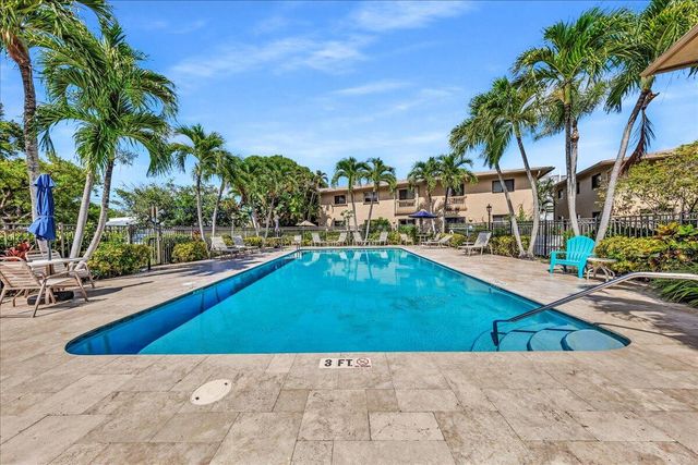 2965 NE 8th Terrace 101, Oakland Park, FL 33334