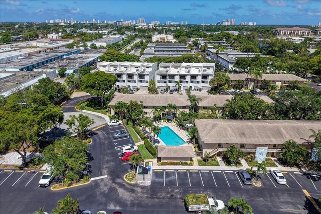 2965 NE 8th Terrace 101, Oakland Park, FL 33334