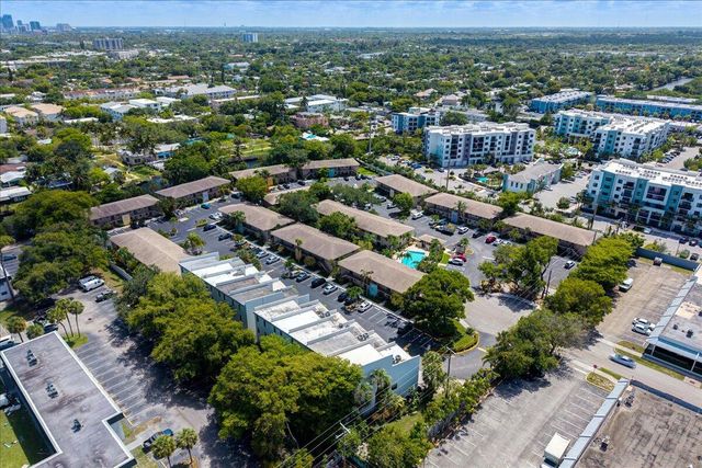 2965 NE 8th Terrace 101, Oakland Park, FL 33334