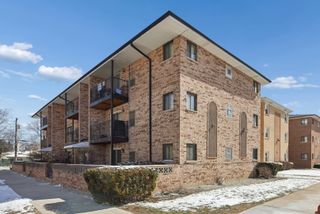 6005 N Neola Avenue 2B, Chicago, IL 60631