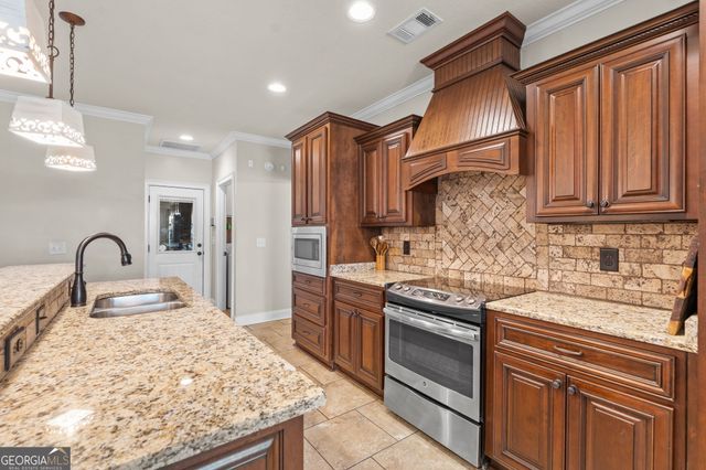 323 Grand Reserve Way, Kathleen, GA 31047