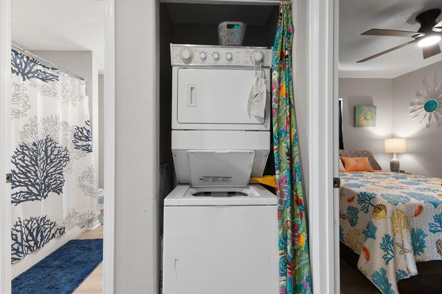 16711 Kingston Way, Jamaica Beach, TX 77554