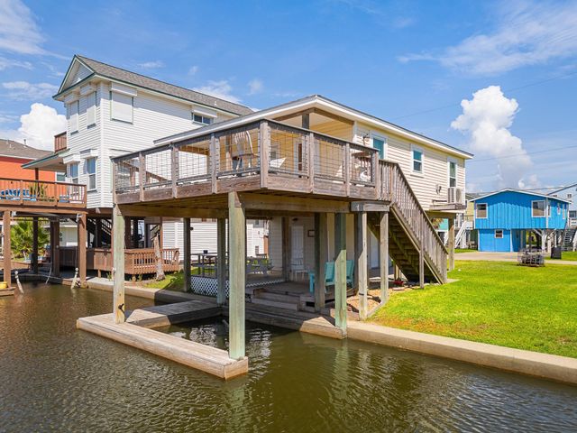 16711 Kingston Way, Jamaica Beach, TX 77554