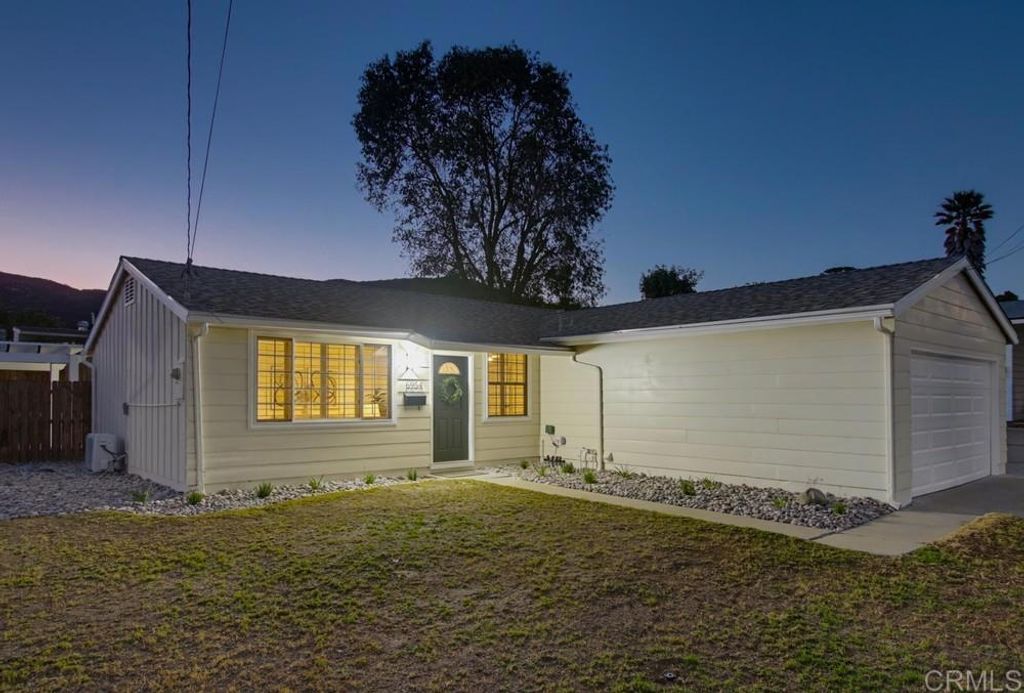 6954 Ballinger, San Diego, CA 92119 — exterior