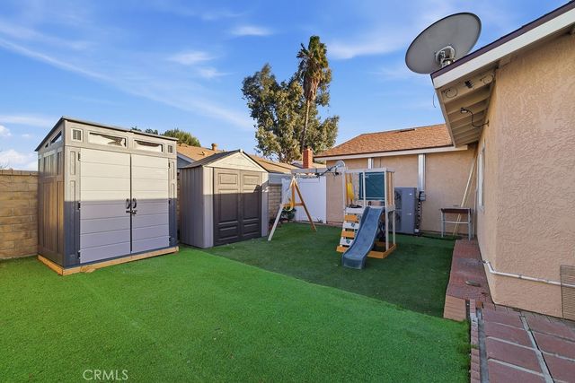 24305 Wabuska, Newhall, CA 91321