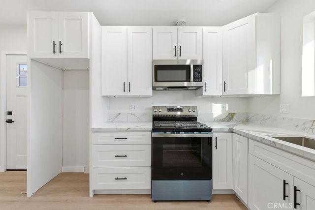 24305 Wabuska, Newhall, CA 91321