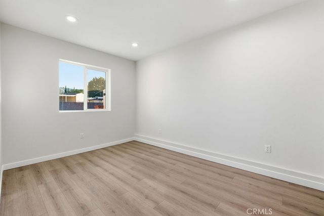 24305 Wabuska, Newhall, CA 91321