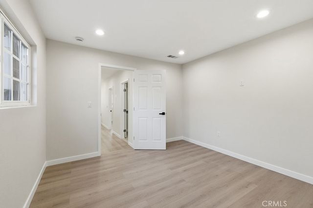 24305 Wabuska, Newhall, CA 91321